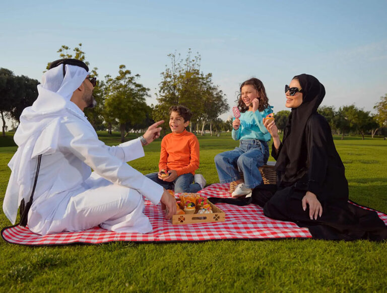 stay-wih-the-hole-family-2